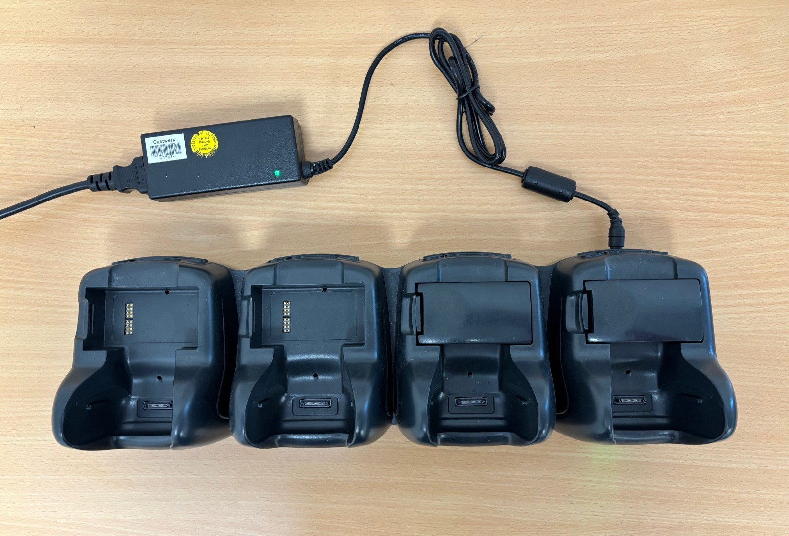 Datalogic Falcon x3 Barcode Scanner mit 4 Slot Dock Charger2