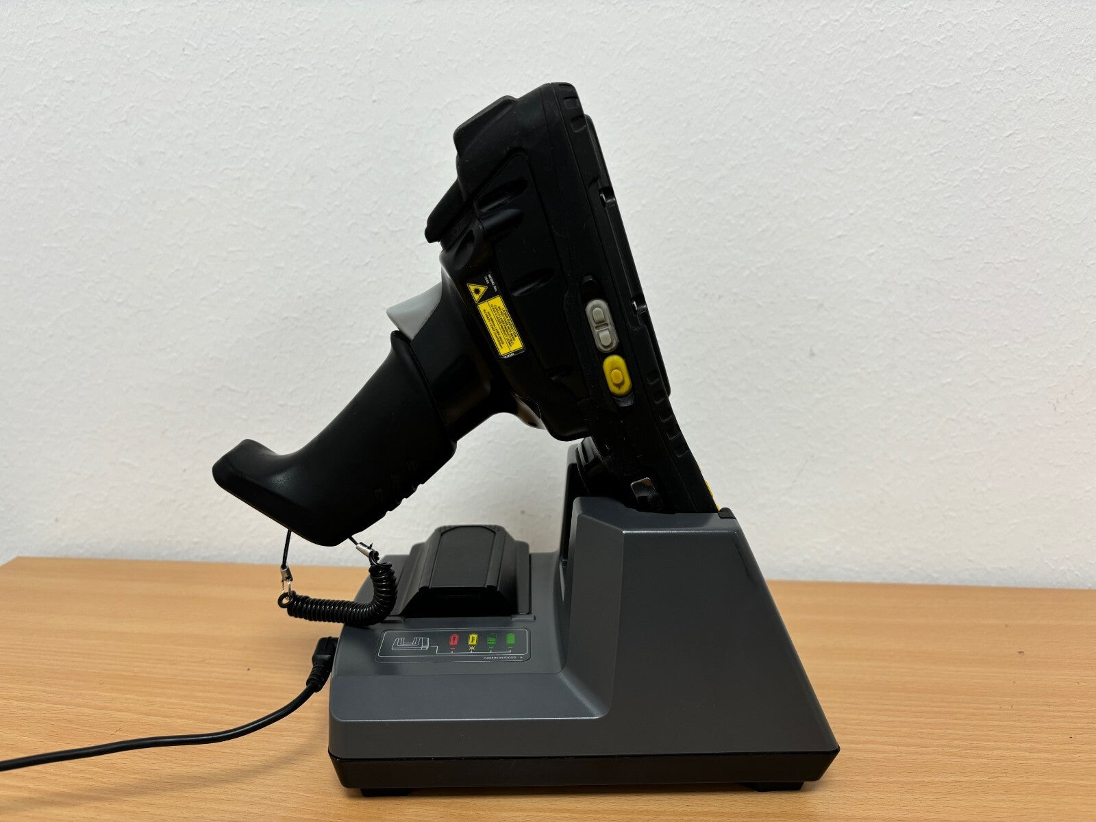 Omnii XT15  7545MBW Scanner  Mobile mit 2 Akku Docking ST4002 #XT151