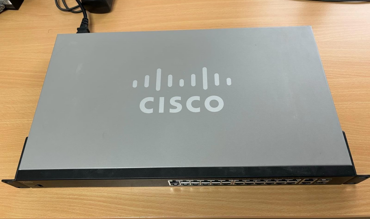 Cisco SG250-26HP-K9 26-port Managed Gigabit PoE Switch #CI20